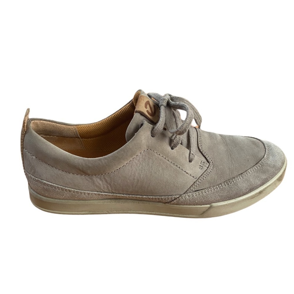 ECCO Men's Street Tray Classic Navajo Suede Leather Sneaker